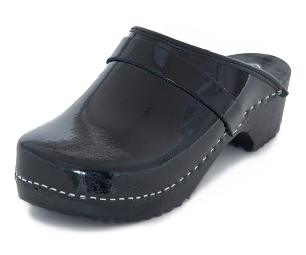 f9e2c658b281b031d891360a20b4ef18.jpg Švédské dřeváky F1 Černé lakované - Obrázek 1